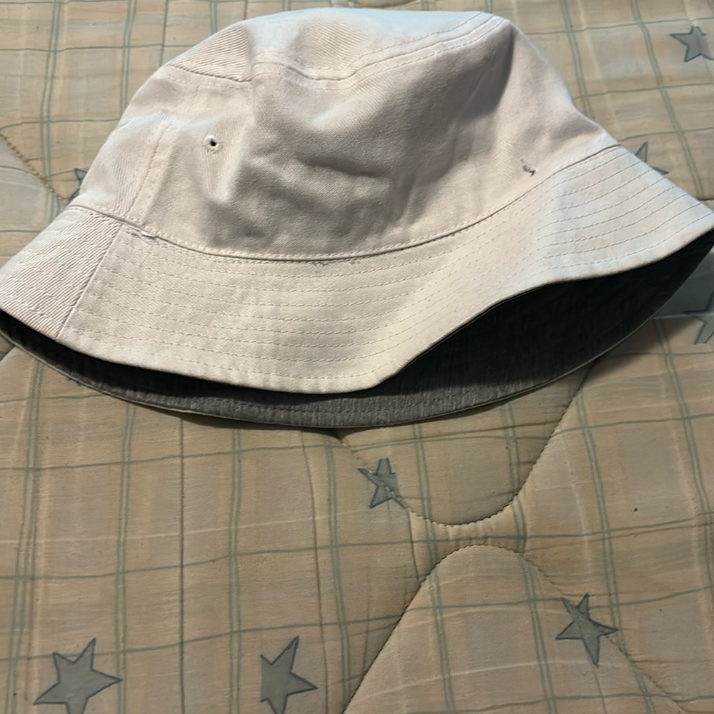 Selling because not my style